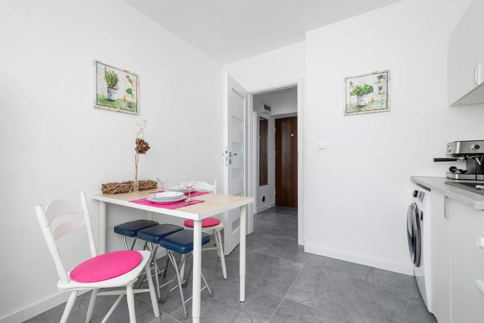 Colorful Studio Near The Spodek Arena In Katowice By Noclegi Renters Eksteriør bilde
